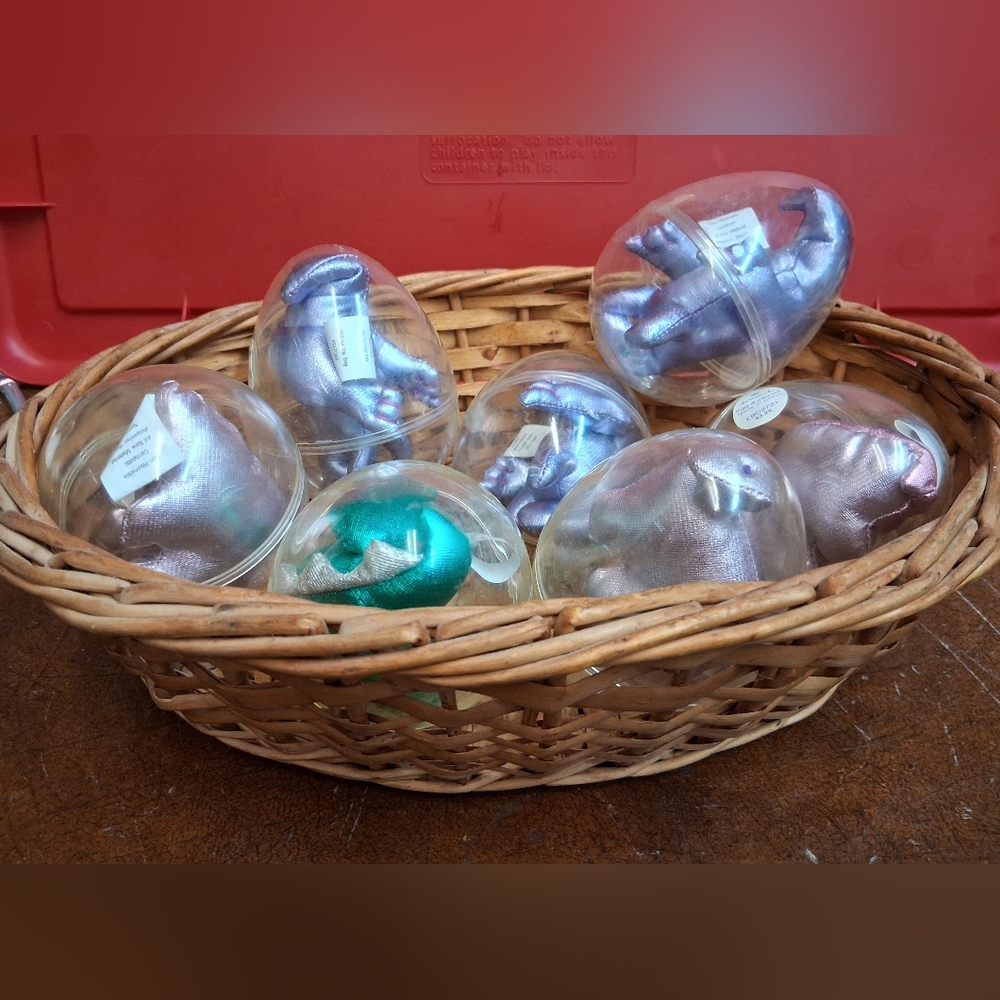 RARE Vtg. Hallmark Mini Dinosaurs Easter Egg-a-saurus Lot of 7  1988